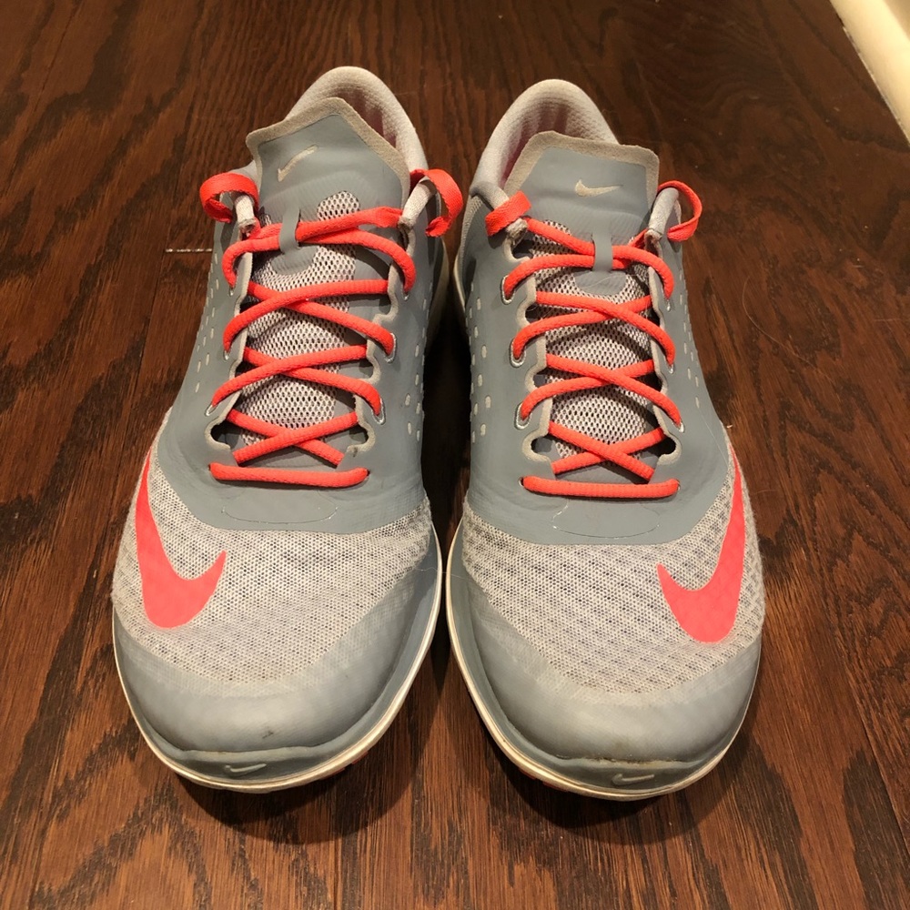 Nike Women’s Fitsole Sneaker